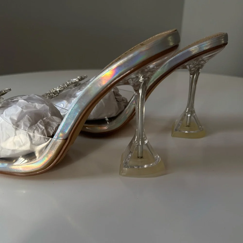 NEW Lulus Heels - Picture 5 of 7